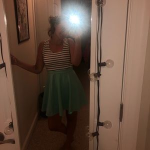 Super cute dress!